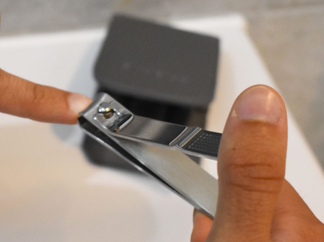 How To Use Nail Clipper From Skin Glider